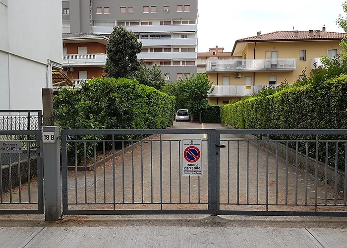 Magnolia * Линьяно-Саббьядоро